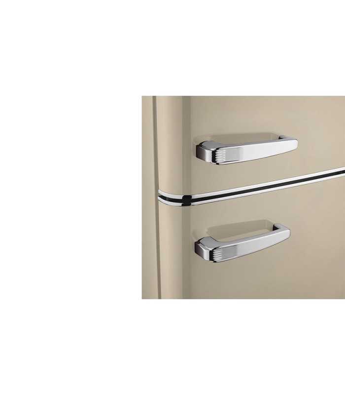 8985